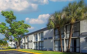 B&B Hotel Orlando International Drive Near Universal - Newly Renovated!